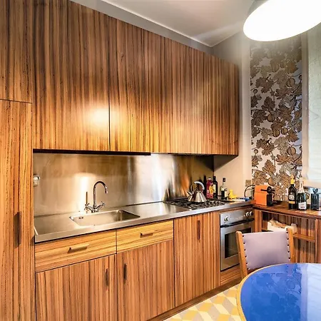 Luxury Colosseum Apartment *