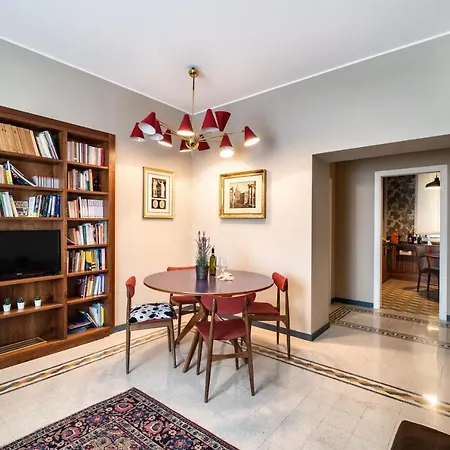 Luxury Colosseum Apartment *