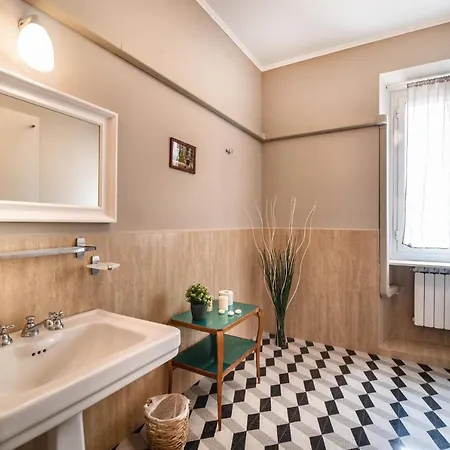 Luxury Colosseum Apartment