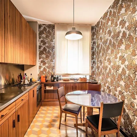 Luxury Colosseum Apartment